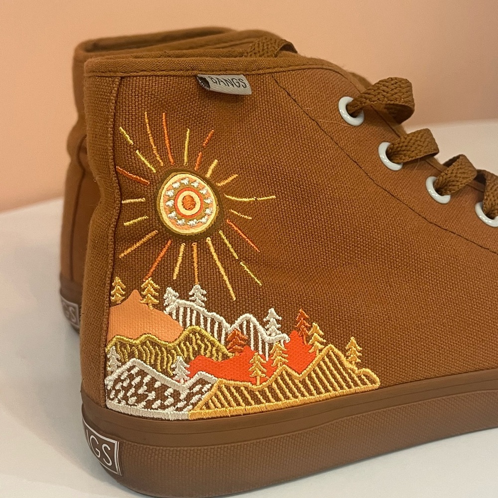 Bangs Sunrise Mountain High Top